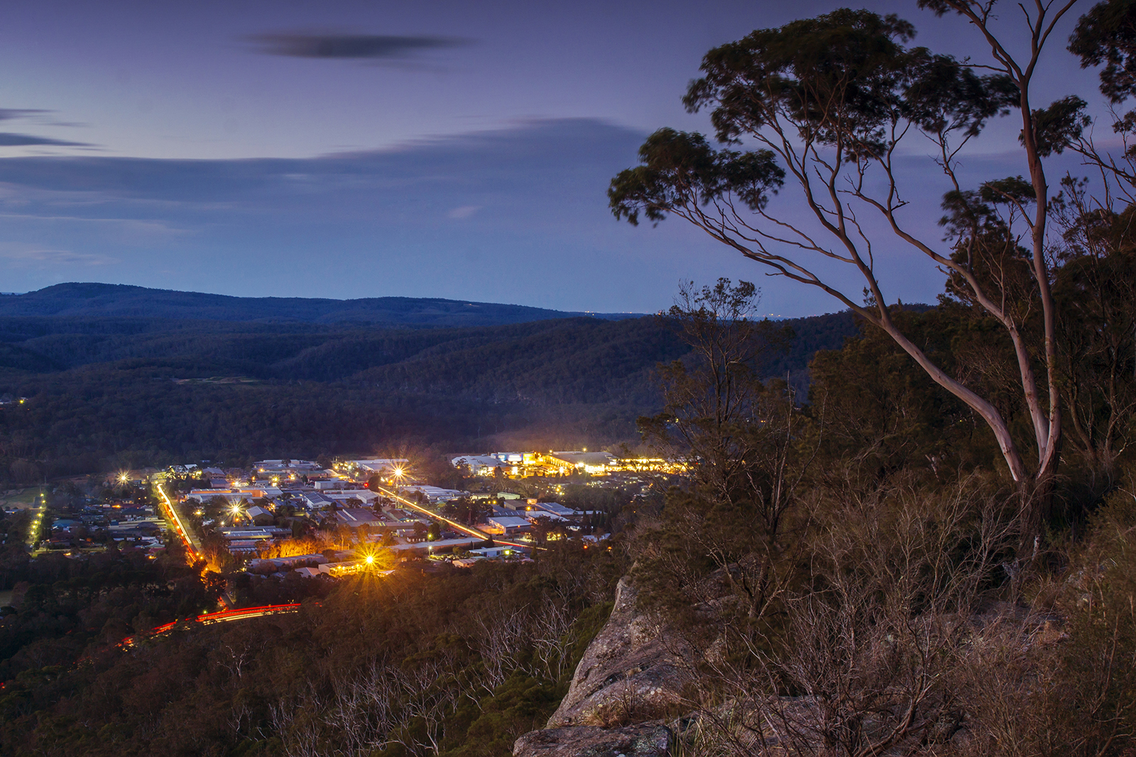 新南威尔士州南部高地的米塔贡，暮色中的杰洛尔瞭望台。